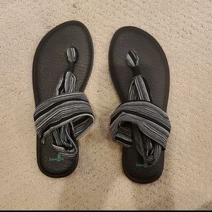 Sanuk sandals